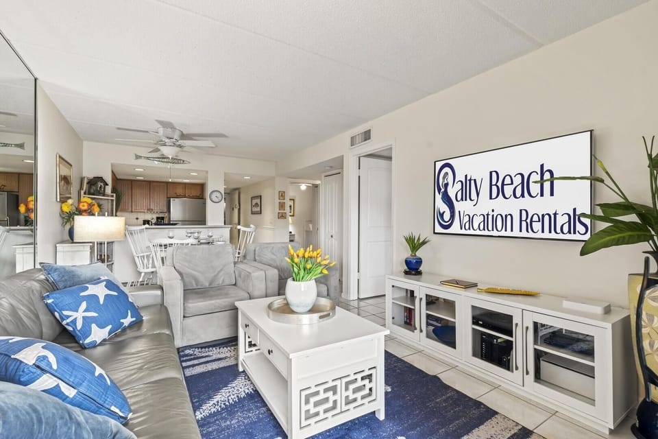 Condo, 2 Bedrooms | Living area | Smart TV