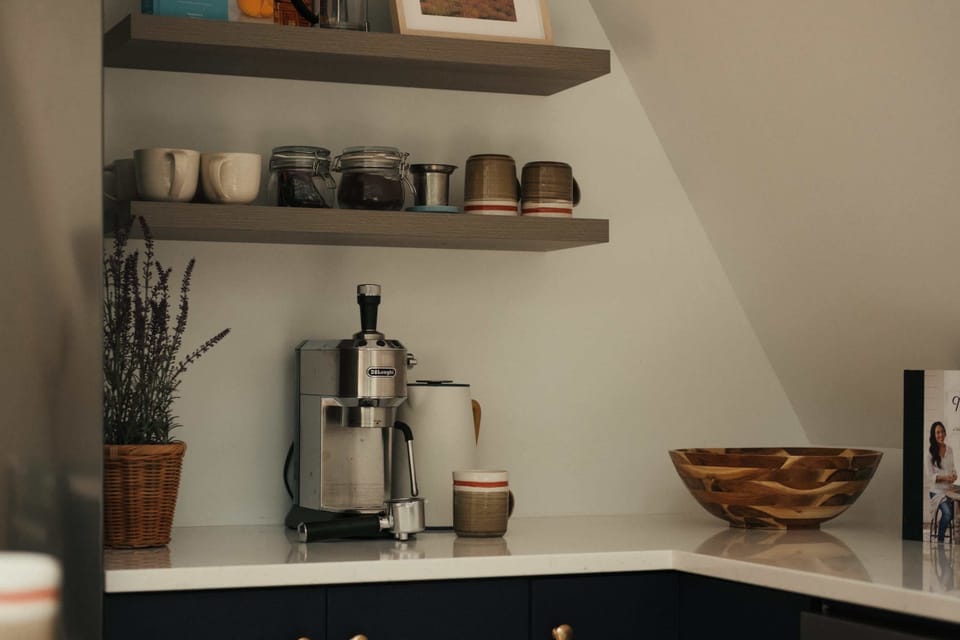 Delonghi and Bodum, start your mornings with your favorite coffee