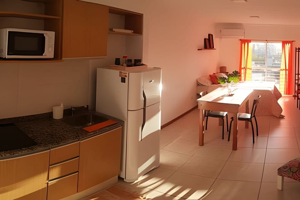 Kitchen or kitchenette,Dining area