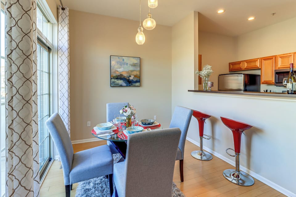 Dining Area | Main Level