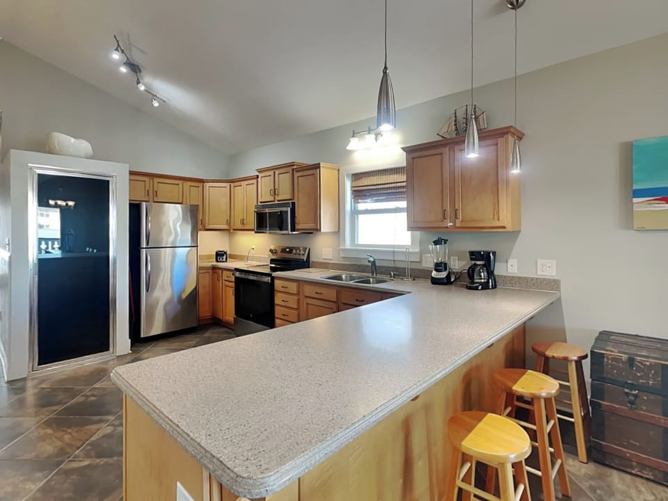 Full Kitchen