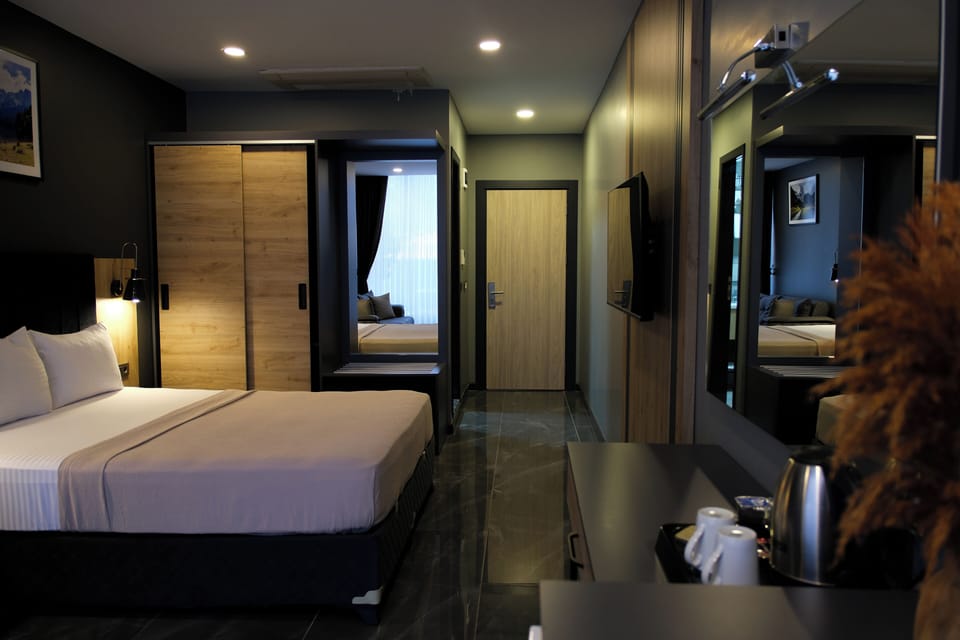 Superior Room, Sea View | Premium bedding, laptop workspace, soundproofing, free WiFi