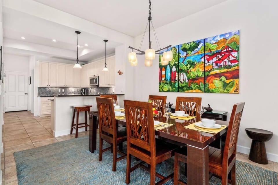 Dining area with seating for six