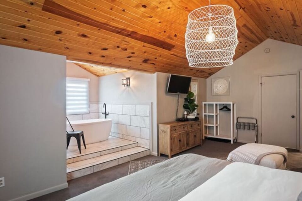 a14703a9-9044-4cb2-ad2e-61b9ed4c550f