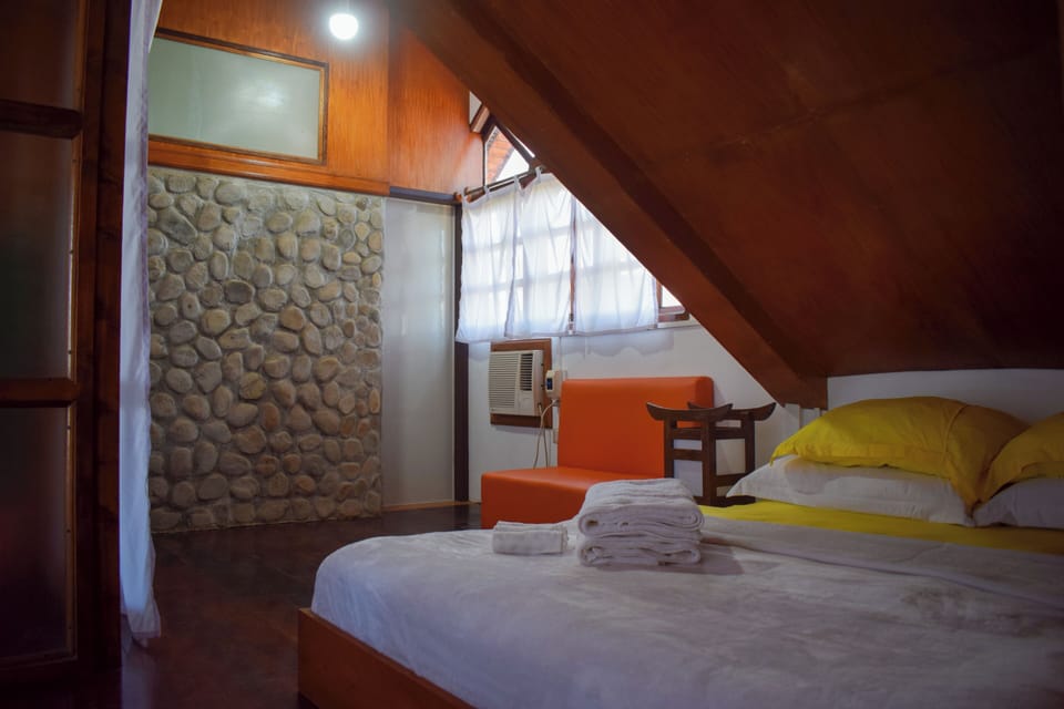 Basic Twin Room, Non Smoking | Laptop workspace, iron/ironing board (on request), WiFi (free)