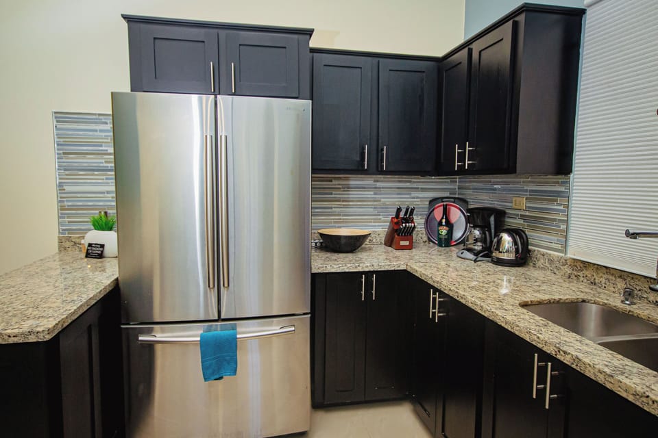 House, 3 Bedrooms | Private kitchen