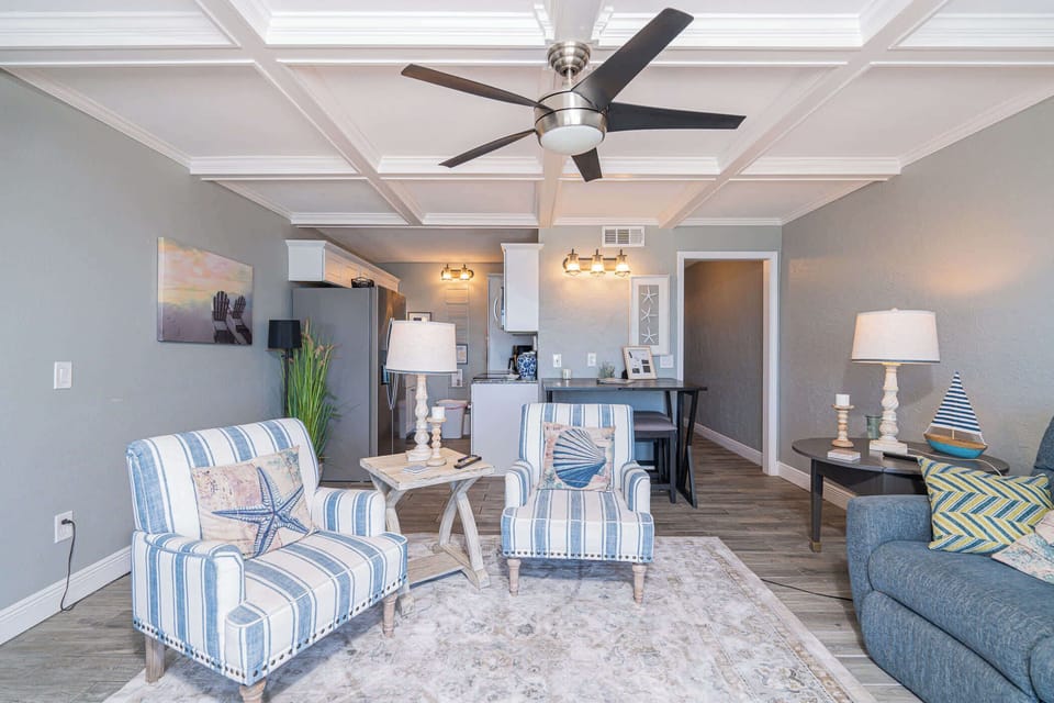 Condo, Multiple Beds, Balcony, Ocean View (Mariner's Retreat) | Living area | 42-inch flat-screen TV with digital channels, TV