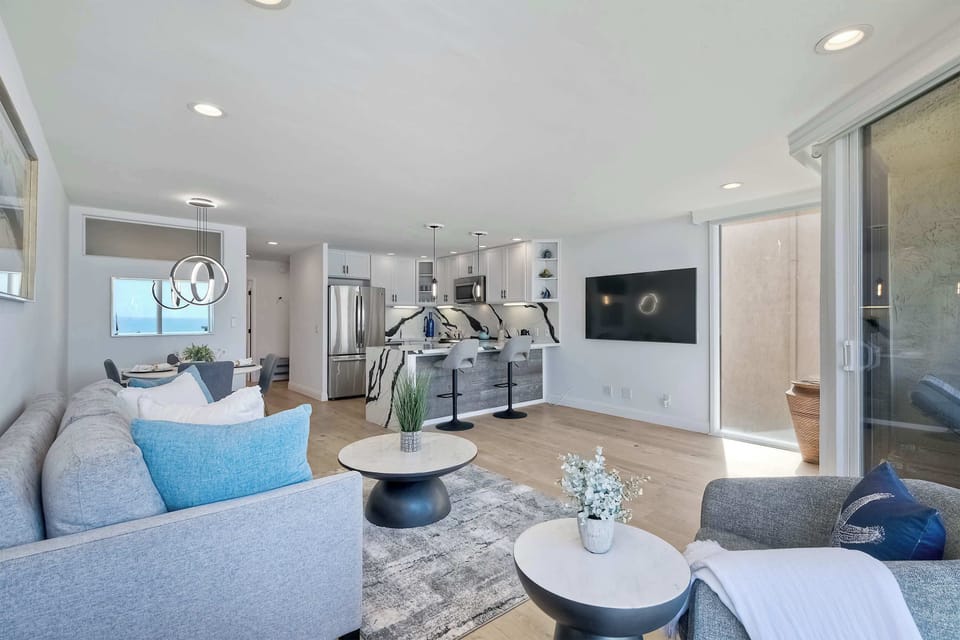 Condo, 1 King Bed with Sofa bed, Balcony, Ocean View (Solana Sunset) | Living area | 50-inch flat-screen TV with digital channels