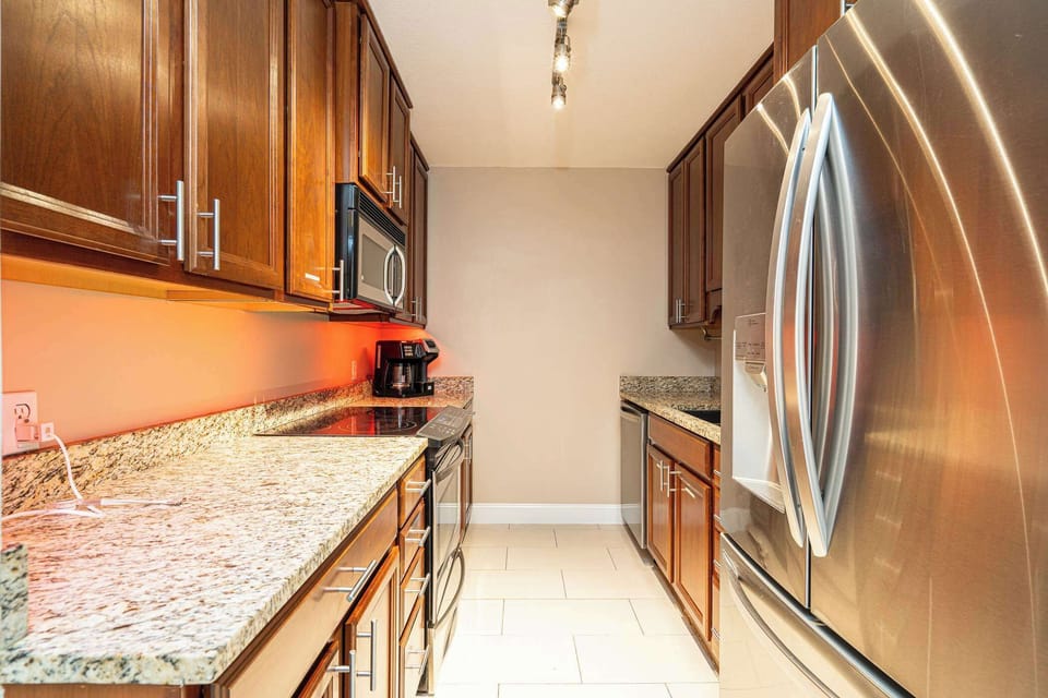 Townhome, Multiple Beds, Balcony (Long Island at Laguna Point) | Private kitchen | Fridge, microwave, oven, stovetop