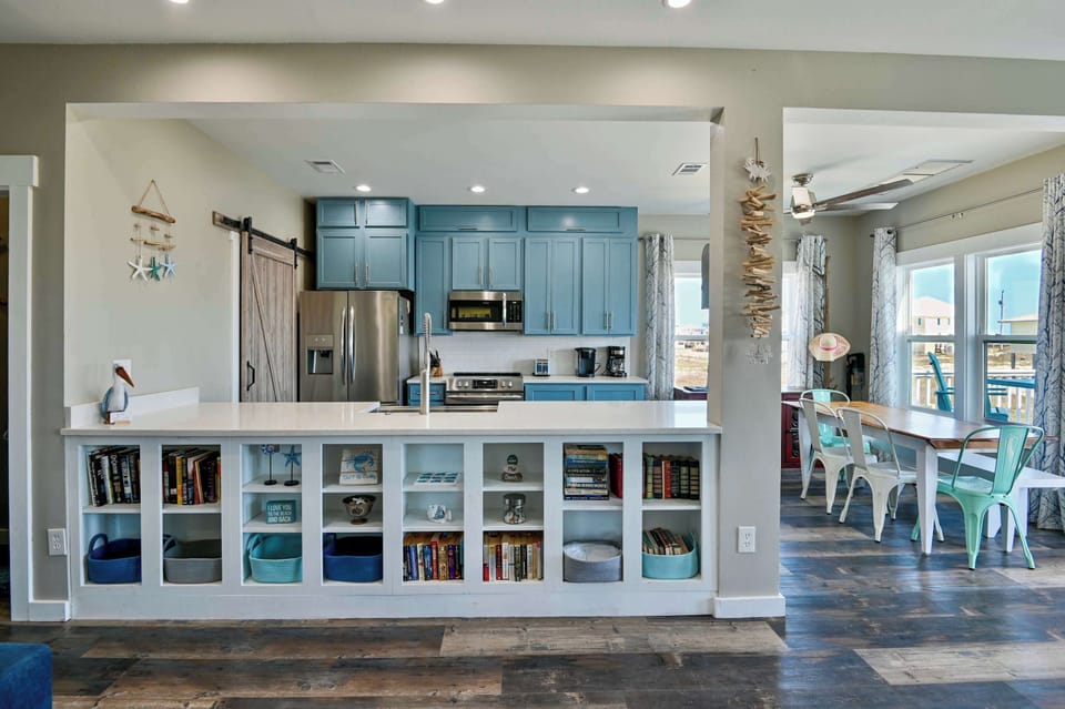 House, Multiple Beds, Patio, Ocean View (A Wave From it All) | Private kitchen | Fridge, microwave, oven, stovetop