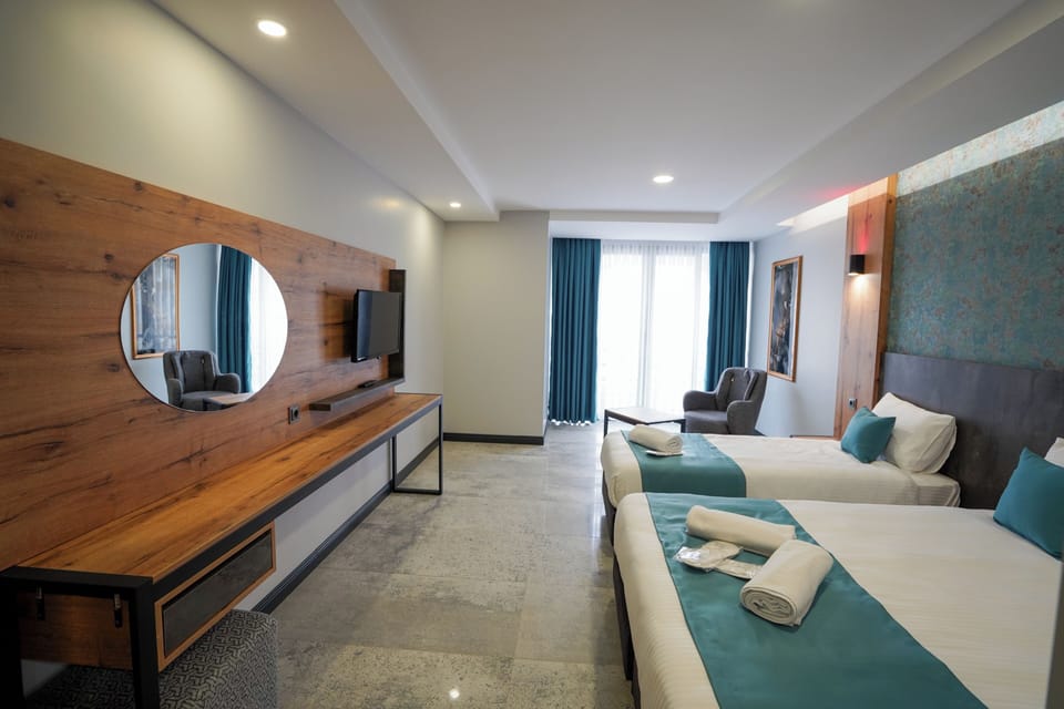 Standard Double or Twin Room, Pool View | Desk, laptop workspace, soundproofing, free WiFi