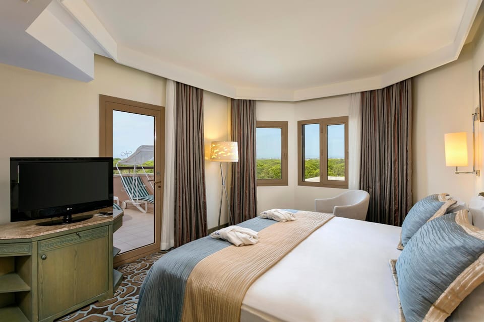 Free minibar, in-room safe, soundproofing, free cribs/infant beds
