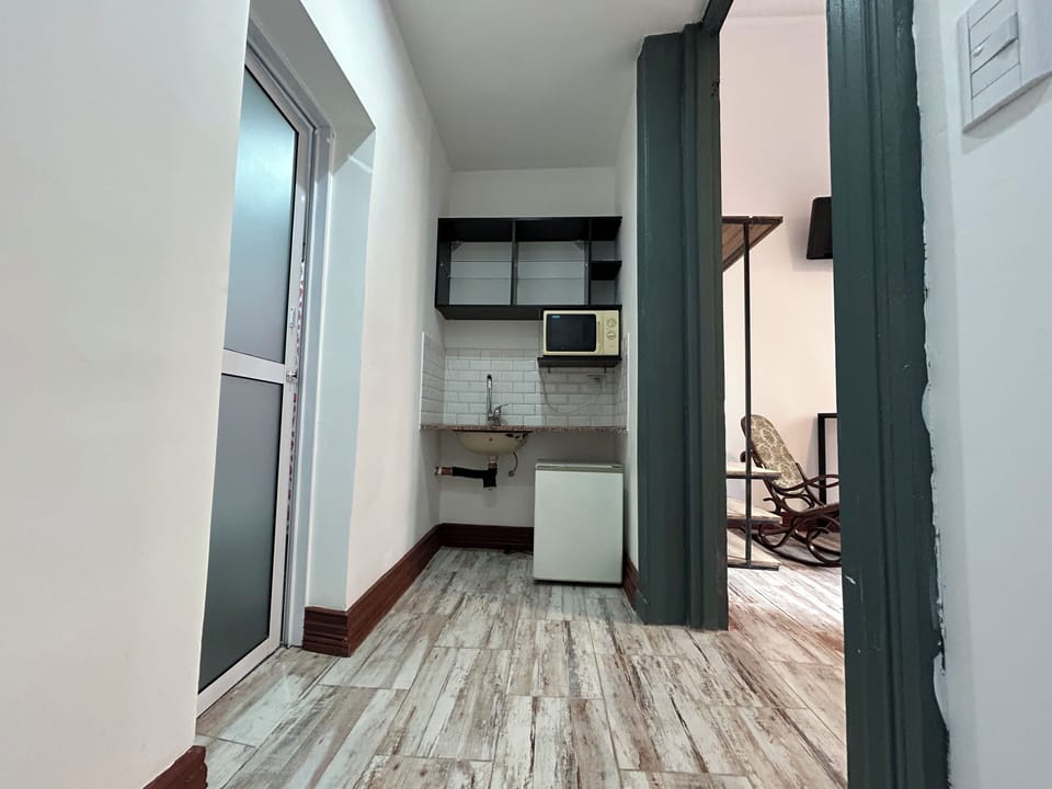 Standard Suite | Private kitchen | Full-size fridge, microwave, cookware/dishes/utensils
