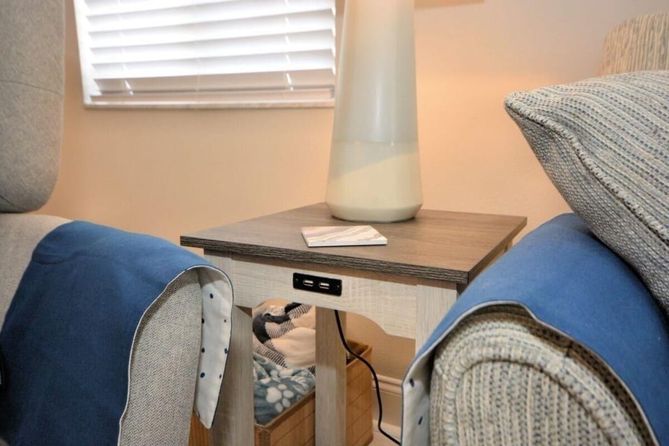 Furniture, Table, Cushion, Home Decor, Couch