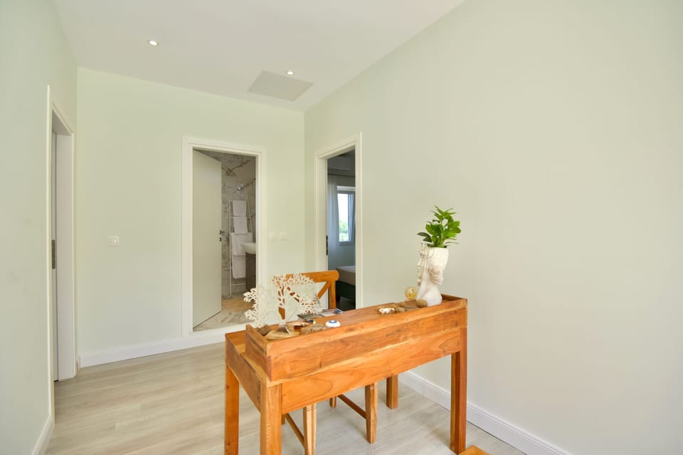 Wooden desk and upperfloor rooms