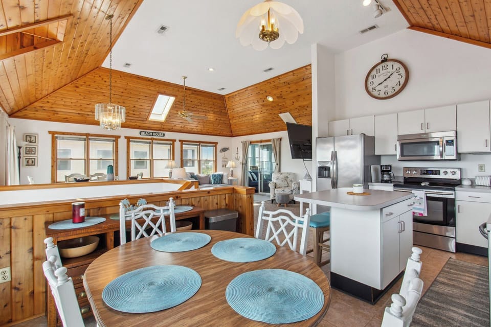 Enjoy breakfast together in the separate Dining Area under the high ceilings!
