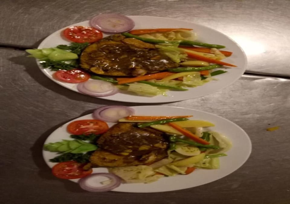 Daily cooked-to-order breakfast for a fee