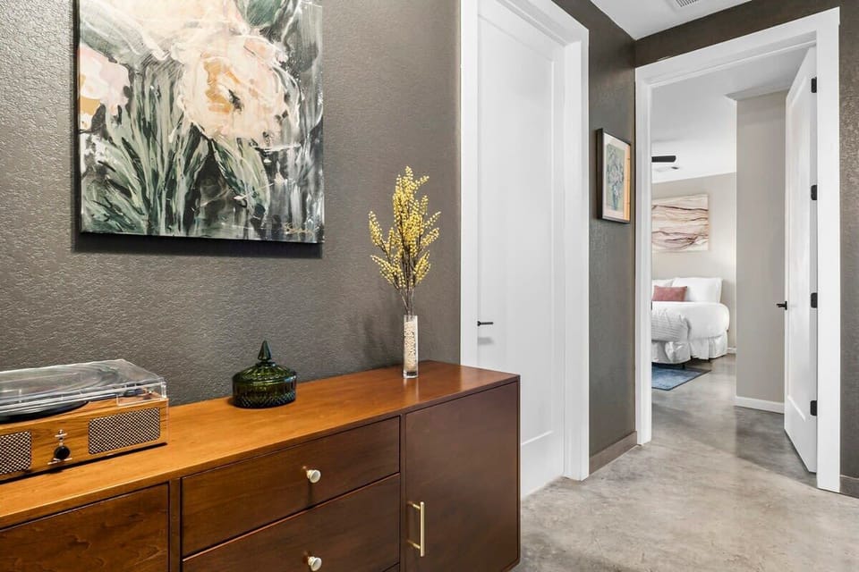 Guestroom Hallway