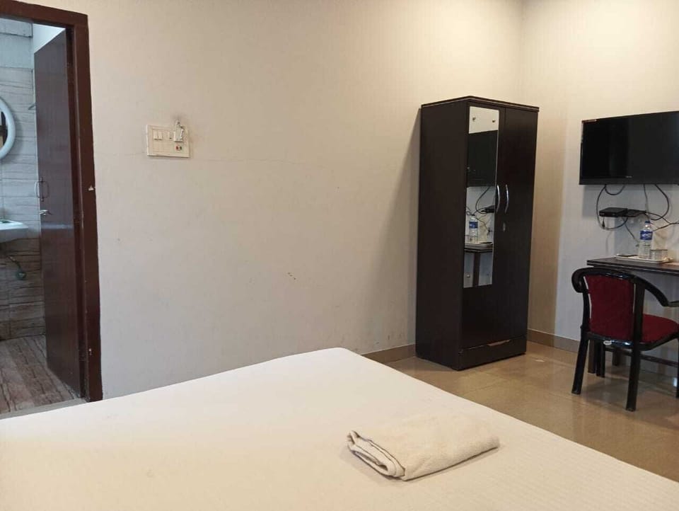 Deluxe Room, City View