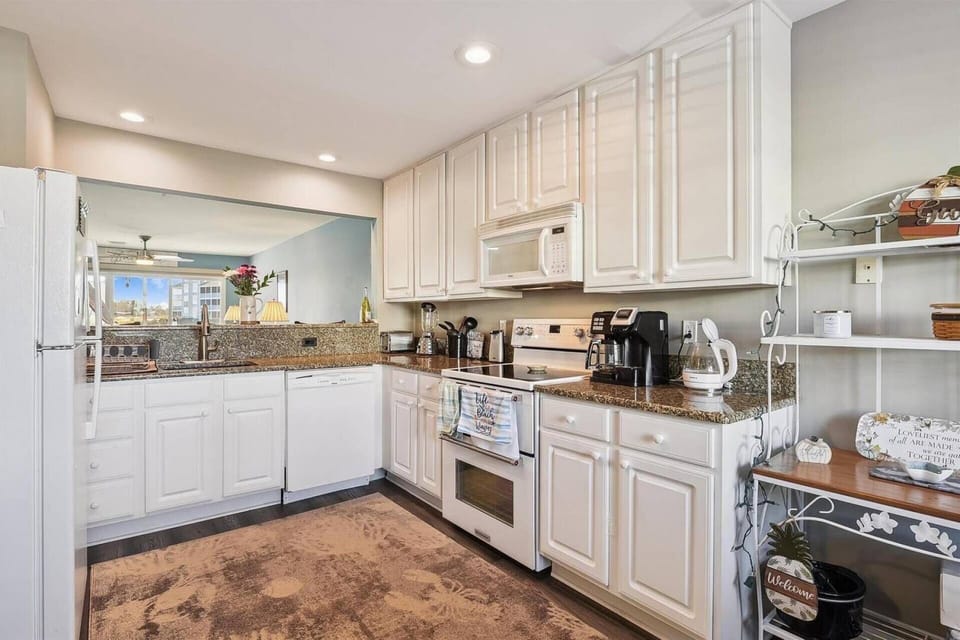 This kitchen has what you'll need to cook for six.