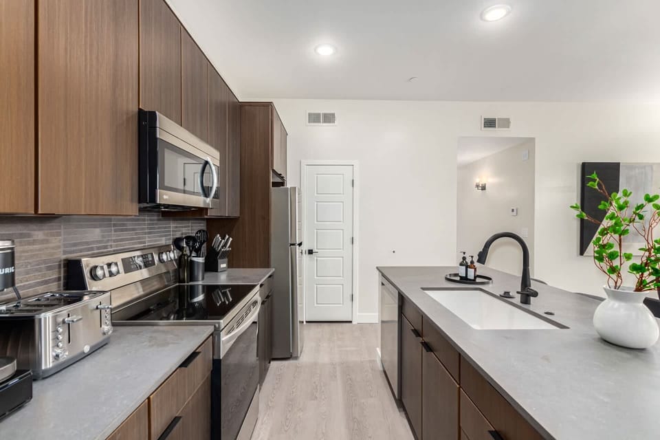 Fully Stocked Kitchen