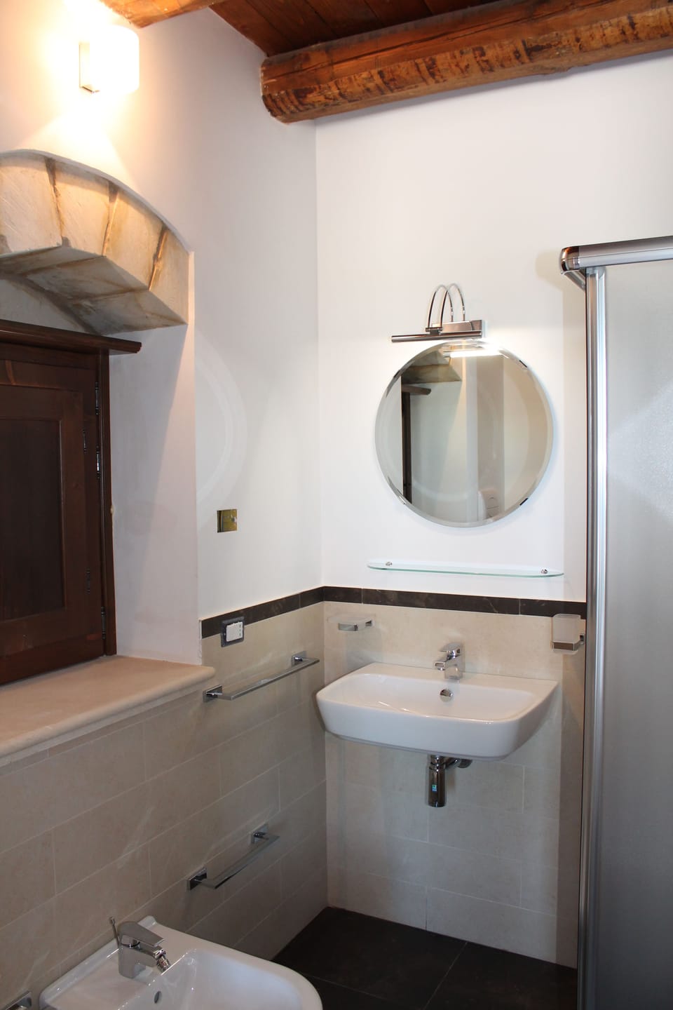 Standard Room, 1 Bedroom, Garden View | Bathroom | Shower, designer toiletries, hair dryer, bidet