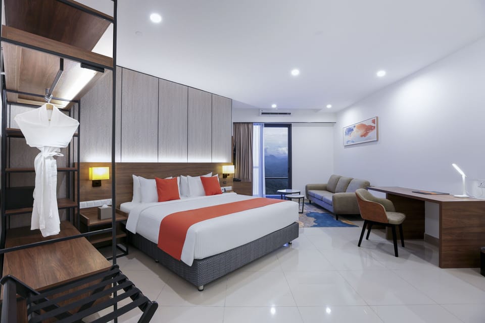 Apartment | In-room safe, desk, iron/ironing board (on request), WiFi (free)