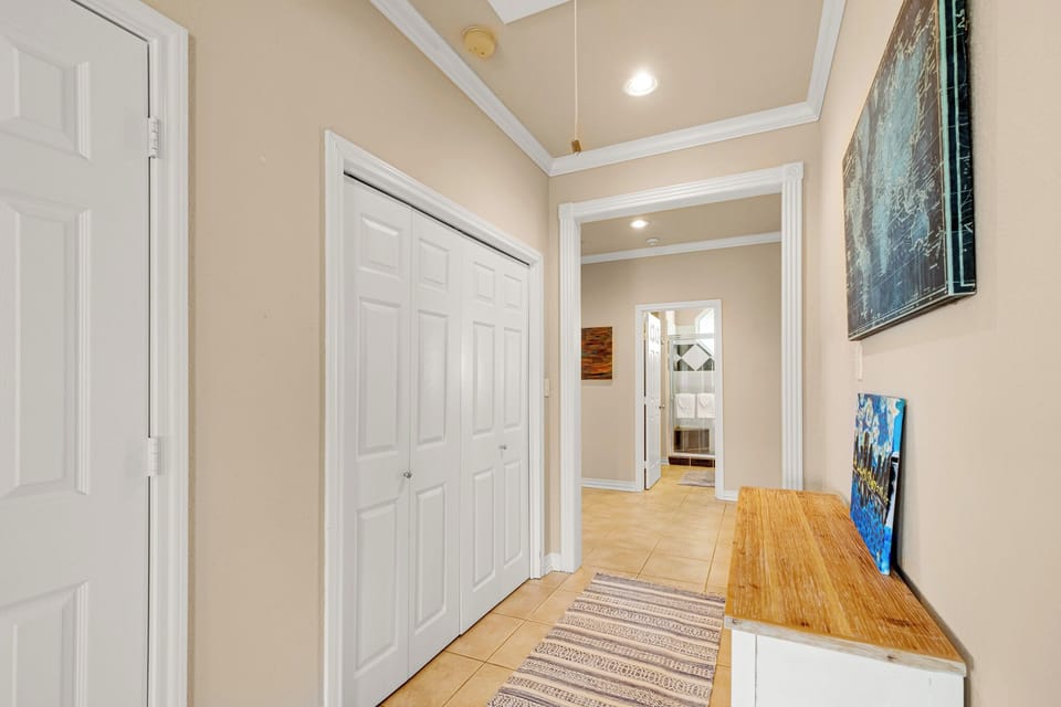 hallway to bedrooms