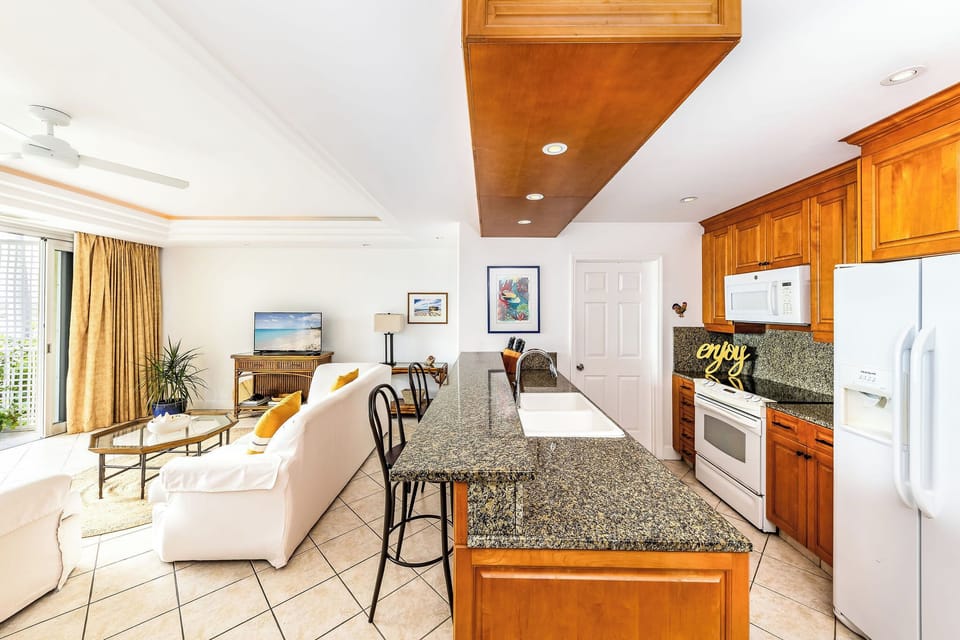 Clean and comfortable Yacht Club C6