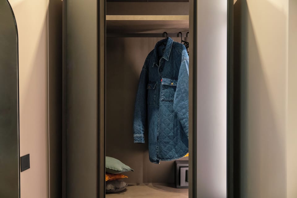 Standard Room, 1 King Bed, Non Smoking, City View | Premium bedding, down comforters, in-room safe, blackout drapes