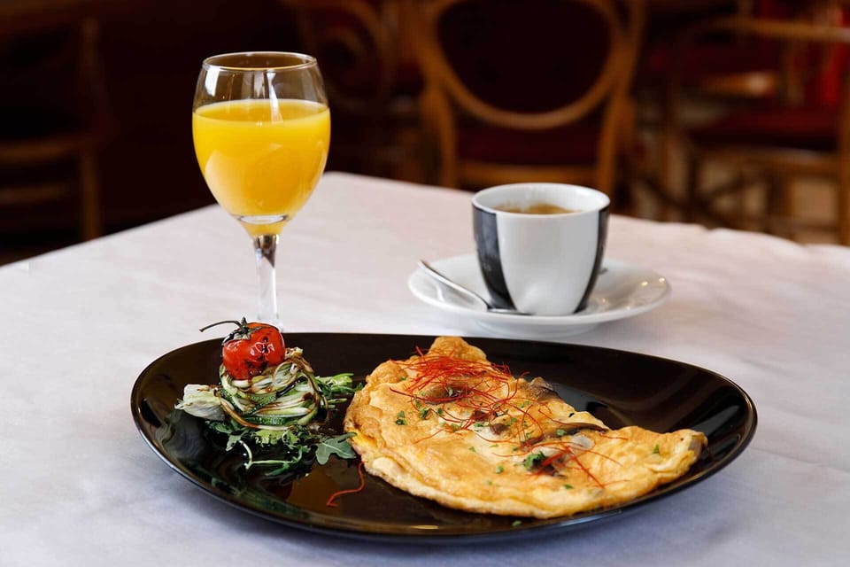 Daily full breakfast for a fee