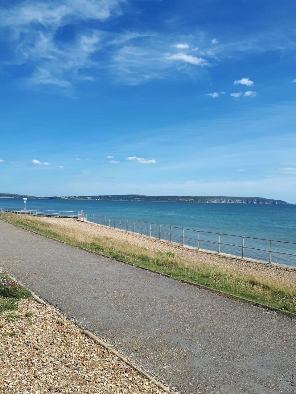 5 minute walk to the coastal path