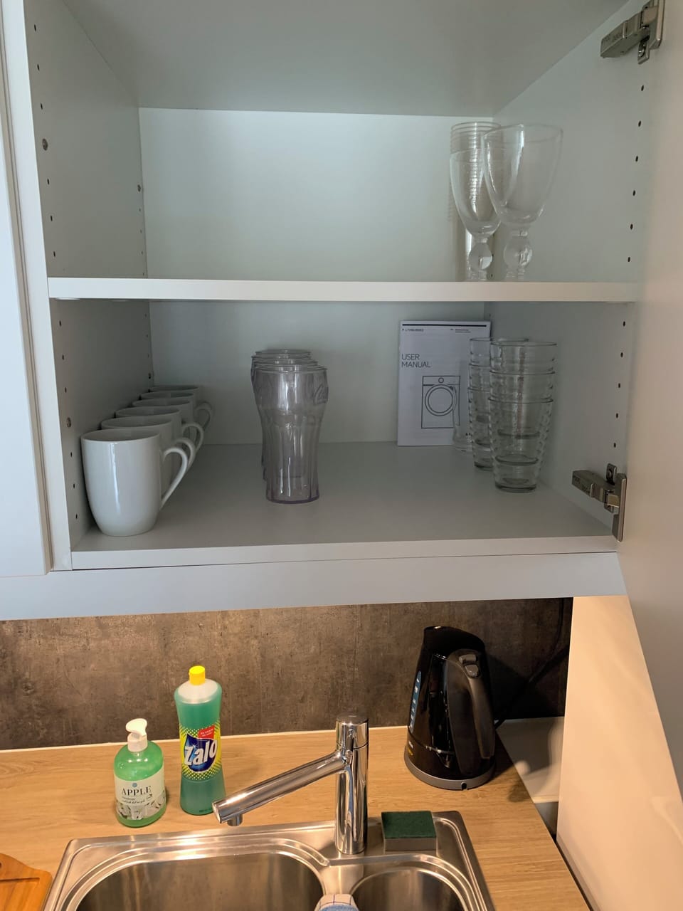 Family Apartment | Private kitchen | Full-size fridge, microwave, oven, stovetop