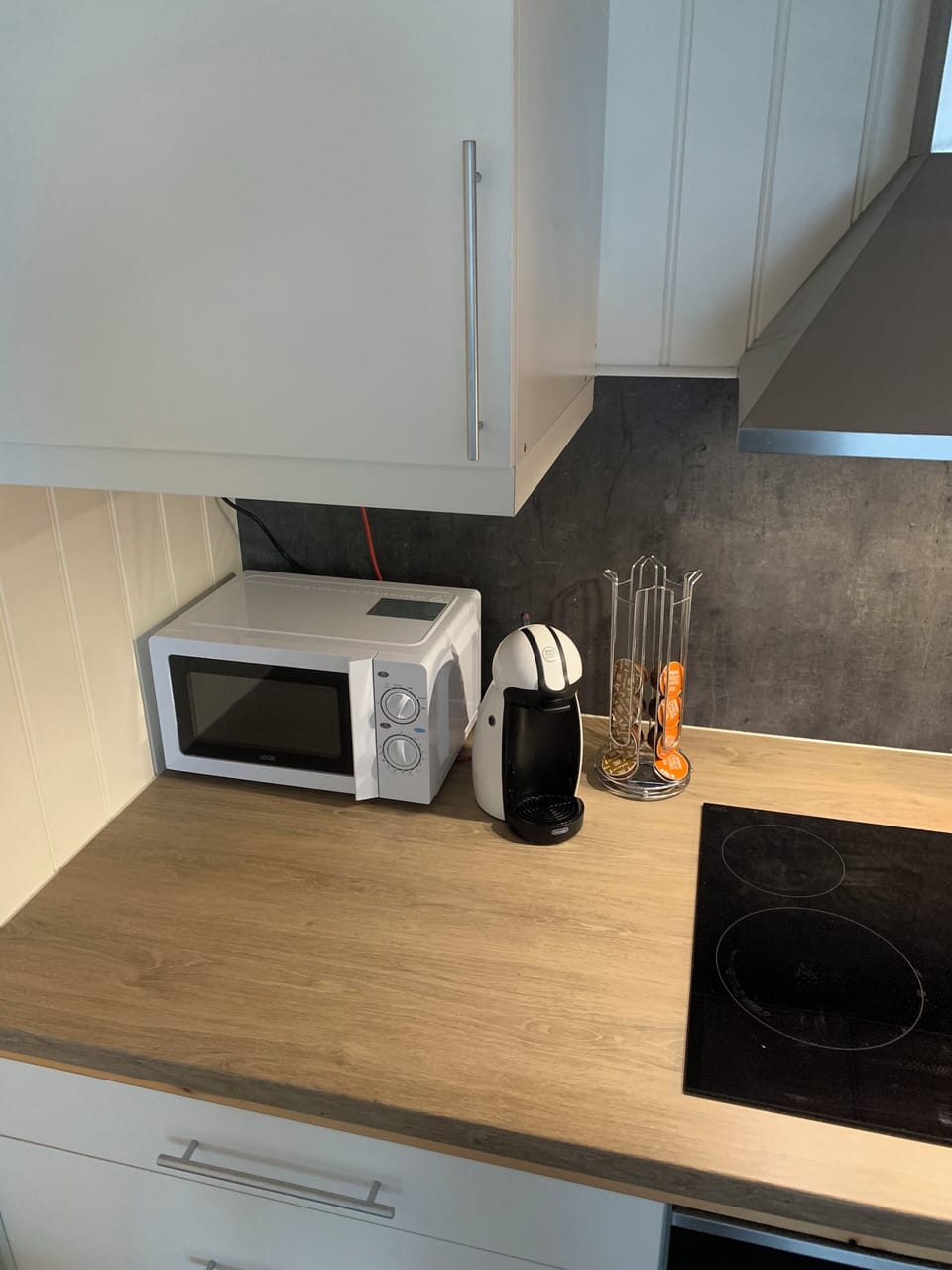 Family Apartment | Private kitchen | Full-size fridge, microwave, oven, stovetop
