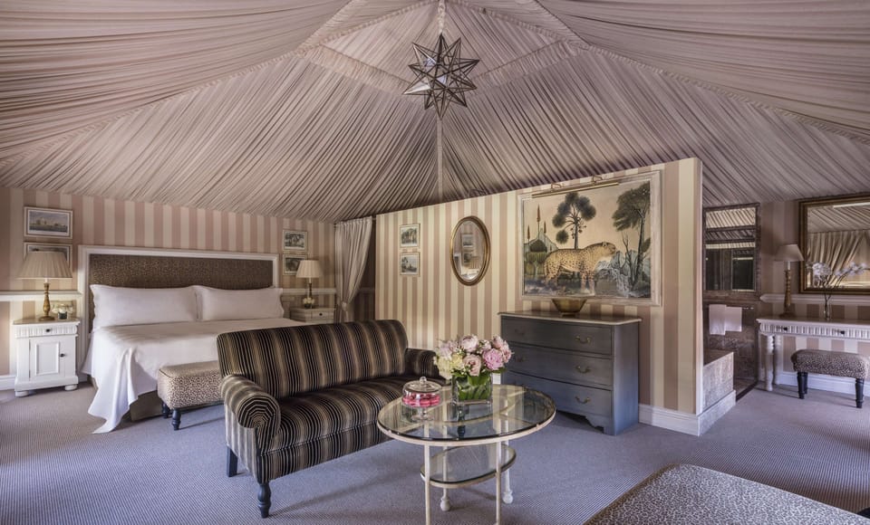 Suite (Atic Suite) | Hypo-allergenic bedding available, minibar, in-room safe, desk