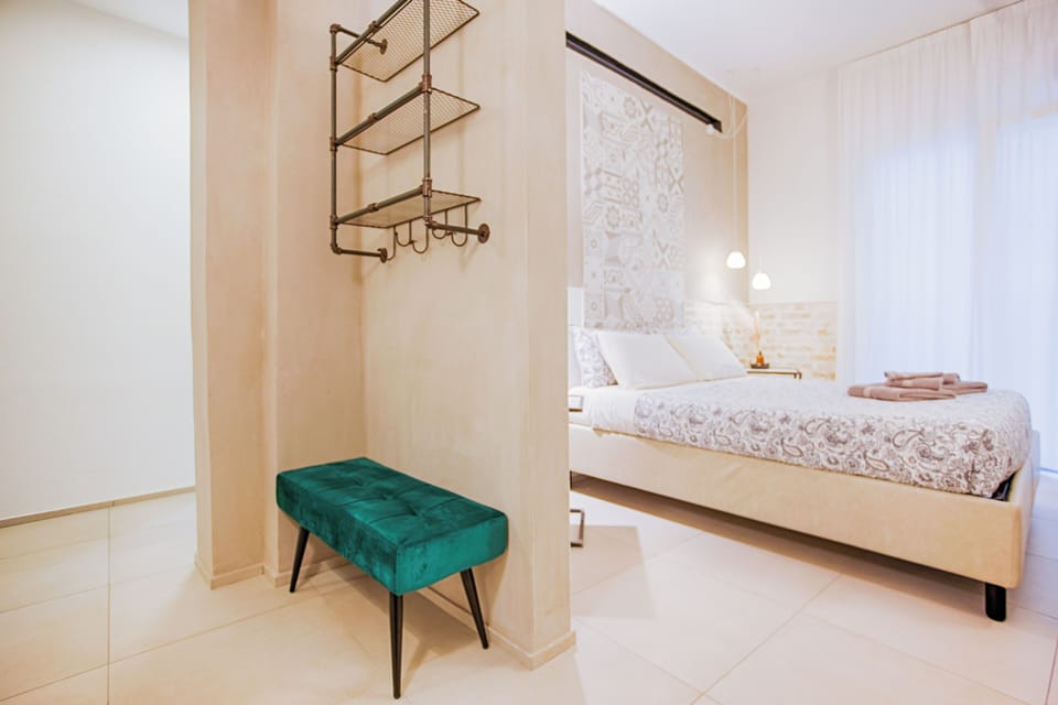 Comfort Condo, 2 Bedrooms, Non Smoking, Kitchen | Premium bedding, down comforters, memory foam beds, minibar