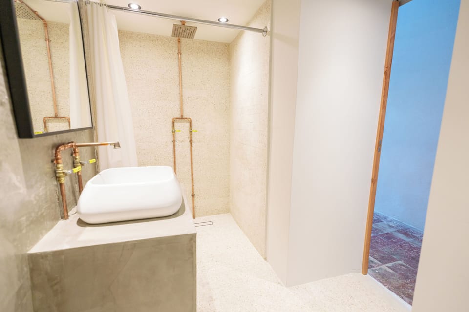 Loft | Bathroom | Shower, free toiletries, towels, soap