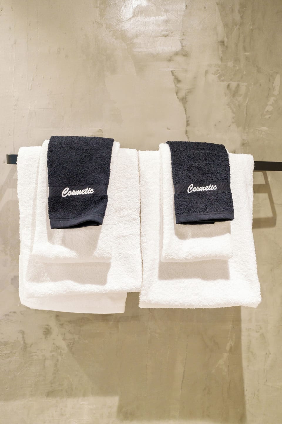 Loft | Bathroom | Shower, free toiletries, towels, soap