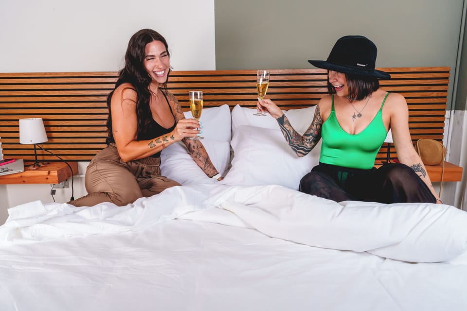 Loft | Premium bedding, pillowtop beds, laptop workspace, free WiFi
