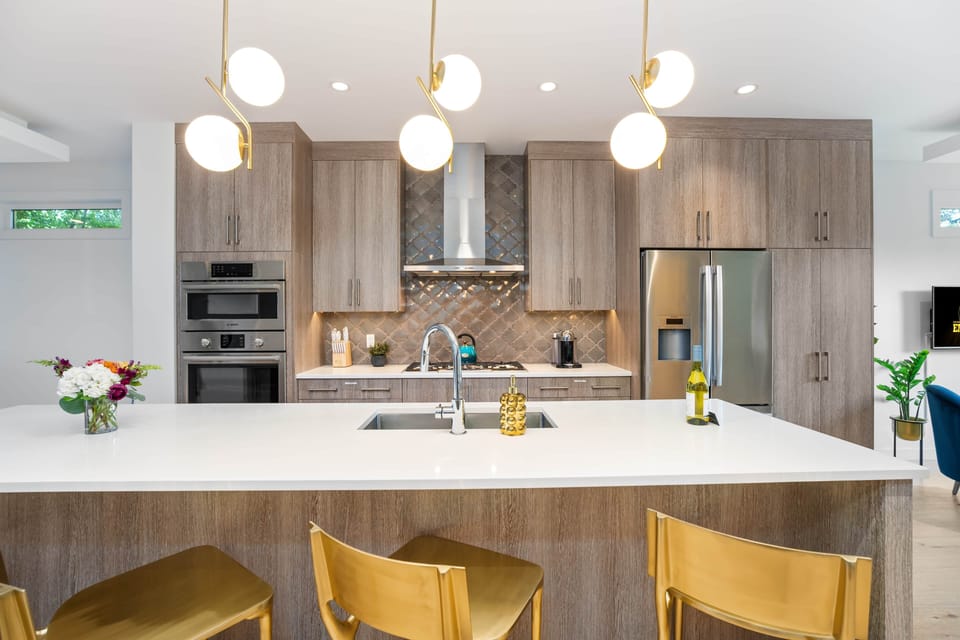 Sytlish &  Fully Equiped Chef's Kitchen 