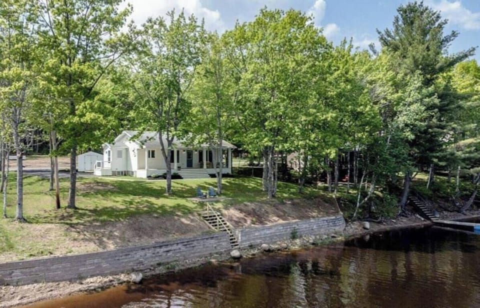Private stair access to the river