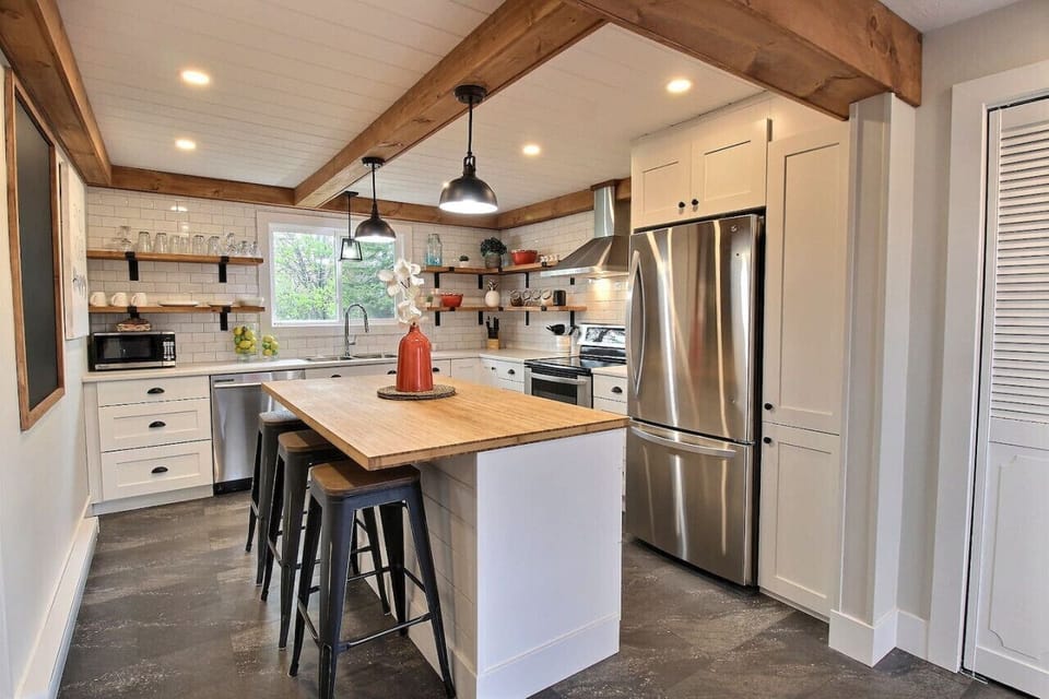 Fully functional kitchen