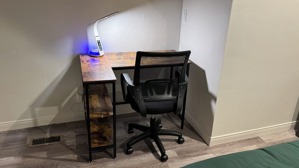 Computer desk