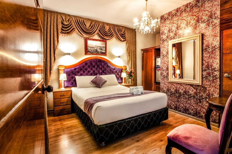 Classic Double Room | In-room safe, free WiFi