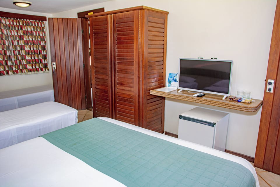 Family Quadruple Room | In-room safe, blackout drapes, iron/ironing board, free WiFi