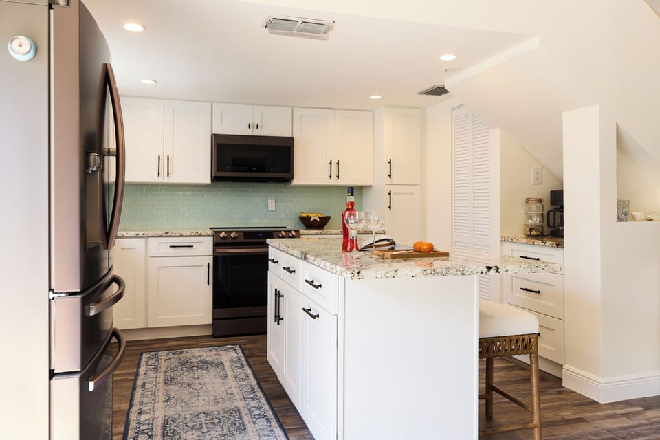 Full kitchen!