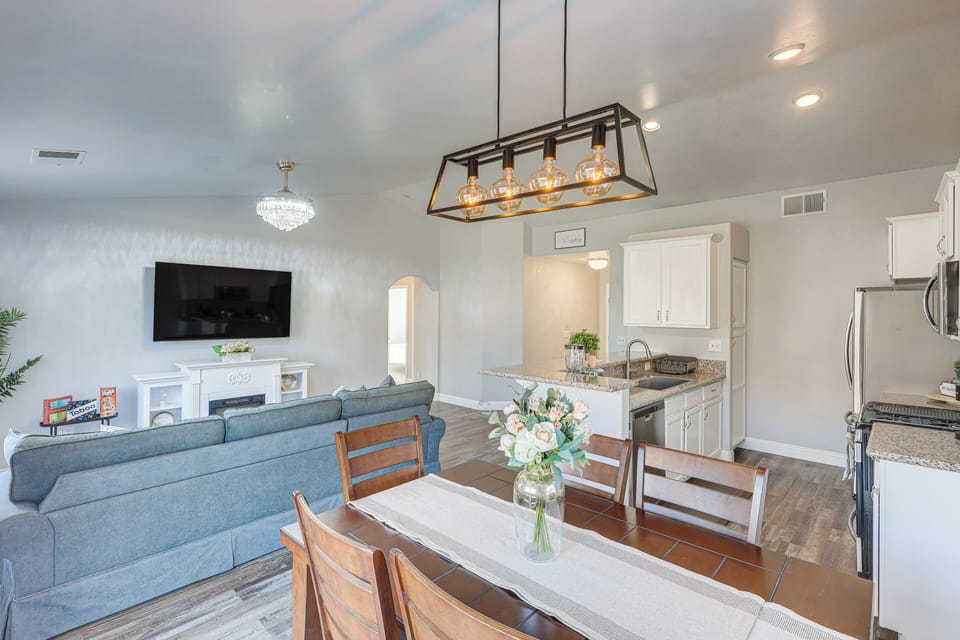 Dining Room | Dishware/Flatware