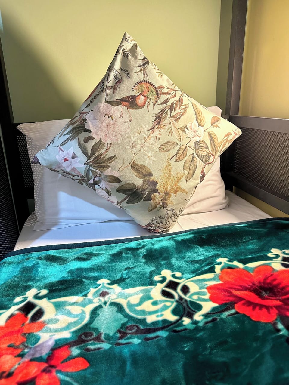 City Triple Room, Courtyard View | Premium bedding, memory foam beds, individually decorated