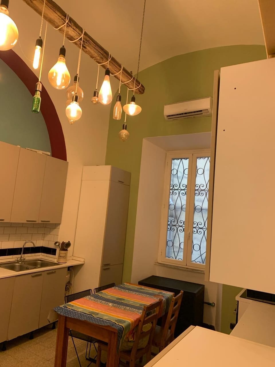 Full-size fridge, microwave, cookware/dishes/utensils