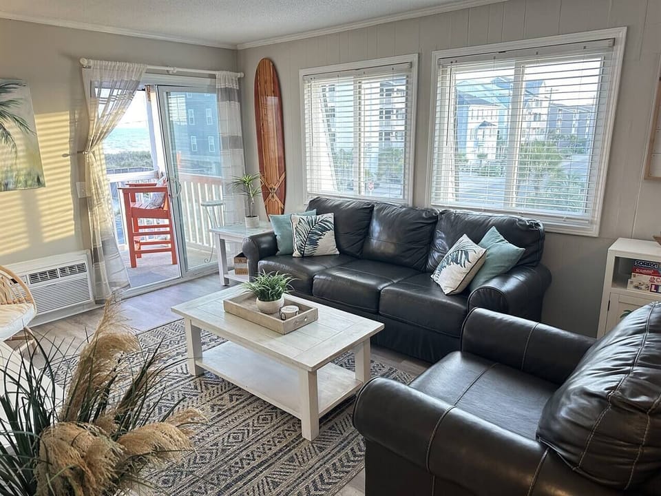 Living area w/ queen sleeper sofa